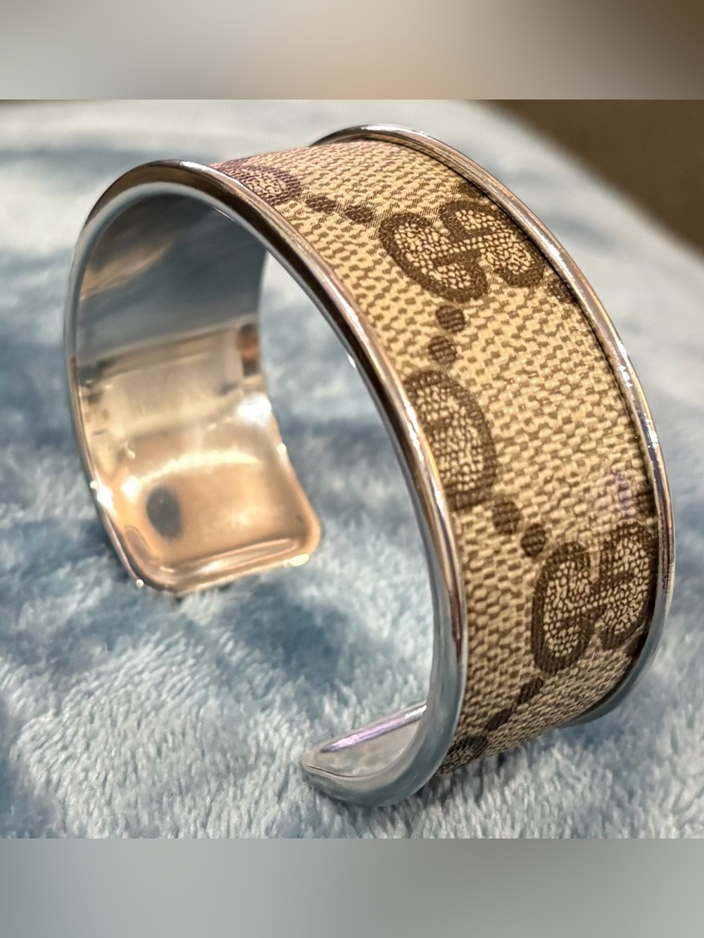 Auth Gucci Material-GG Silver Tone Cuff Bracelet